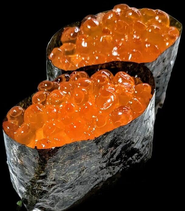 Salmon Roe (2 pcs)